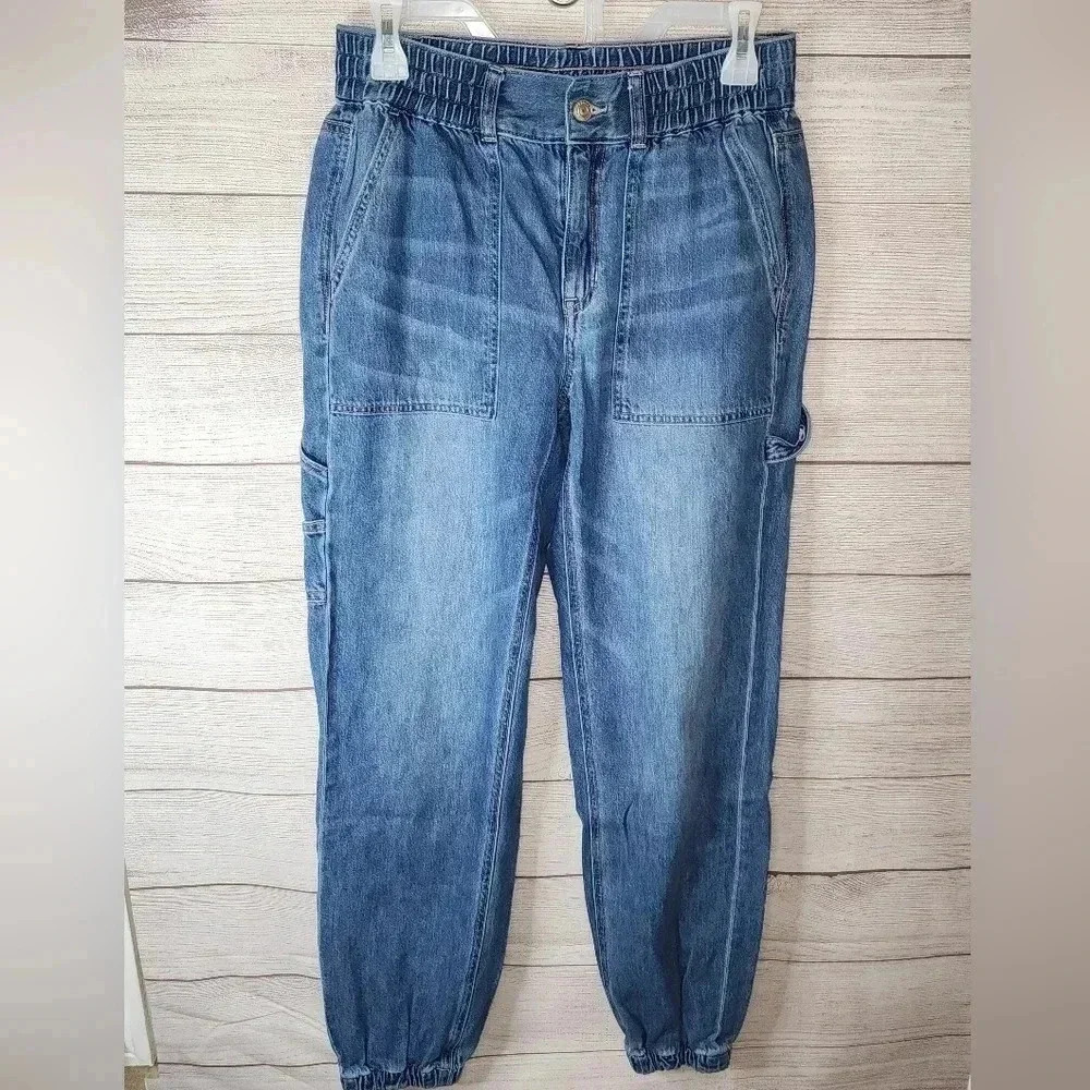 American Eagle High Waist Baggy Cargo Jogger Size 6 LONG